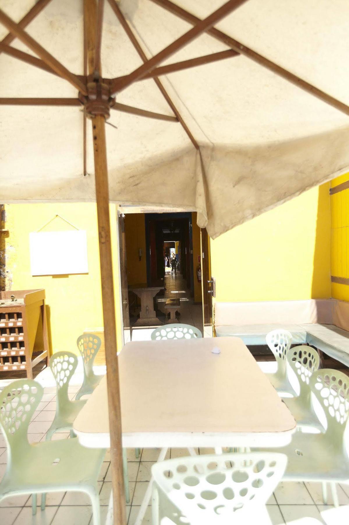 Flying Dog Hostel Ліма Екстер'єр фото