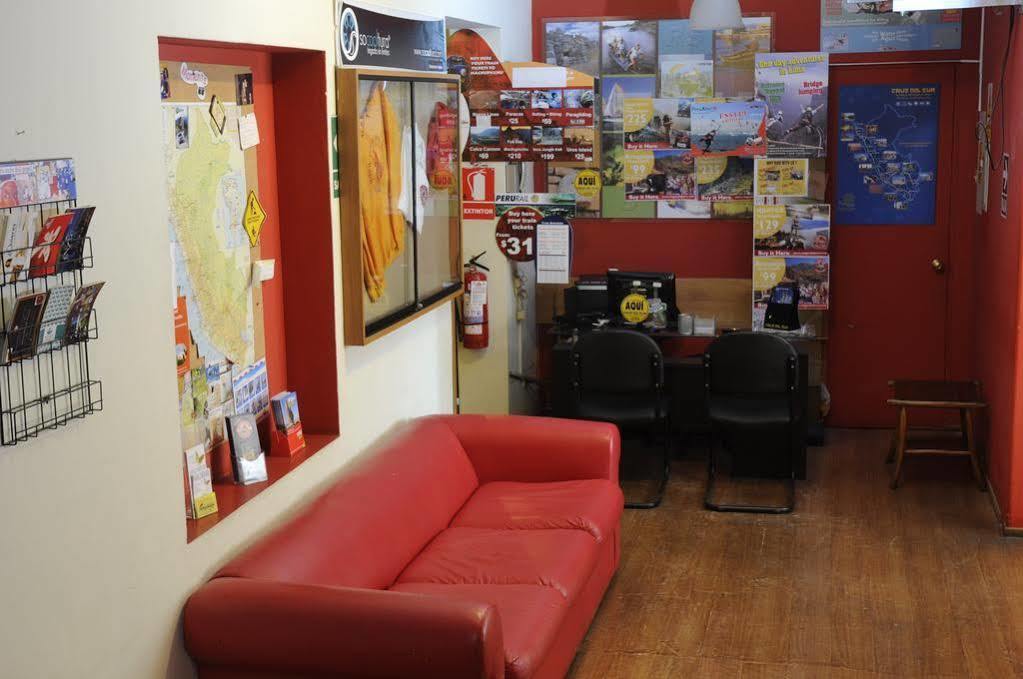 Flying Dog Hostel Ліма Екстер'єр фото