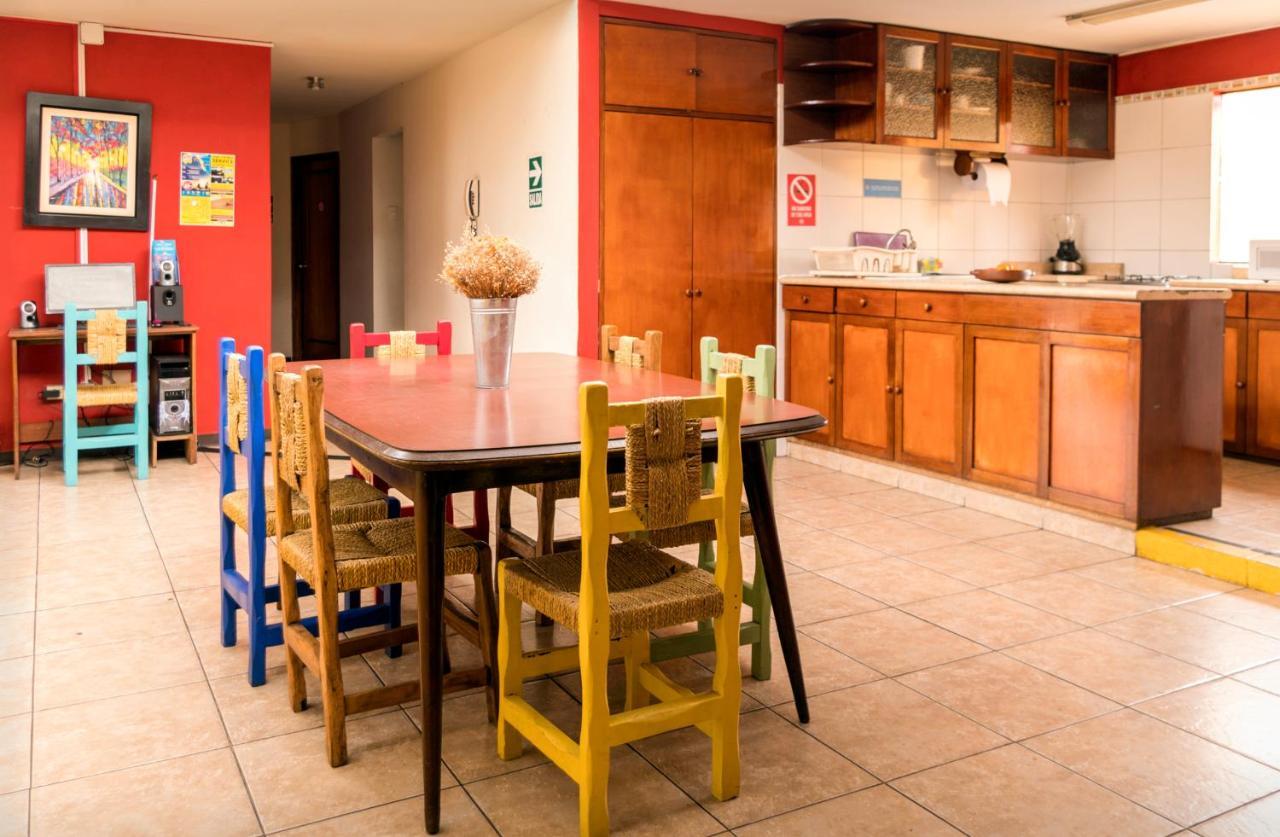Flying Dog Hostel Ліма Екстер'єр фото